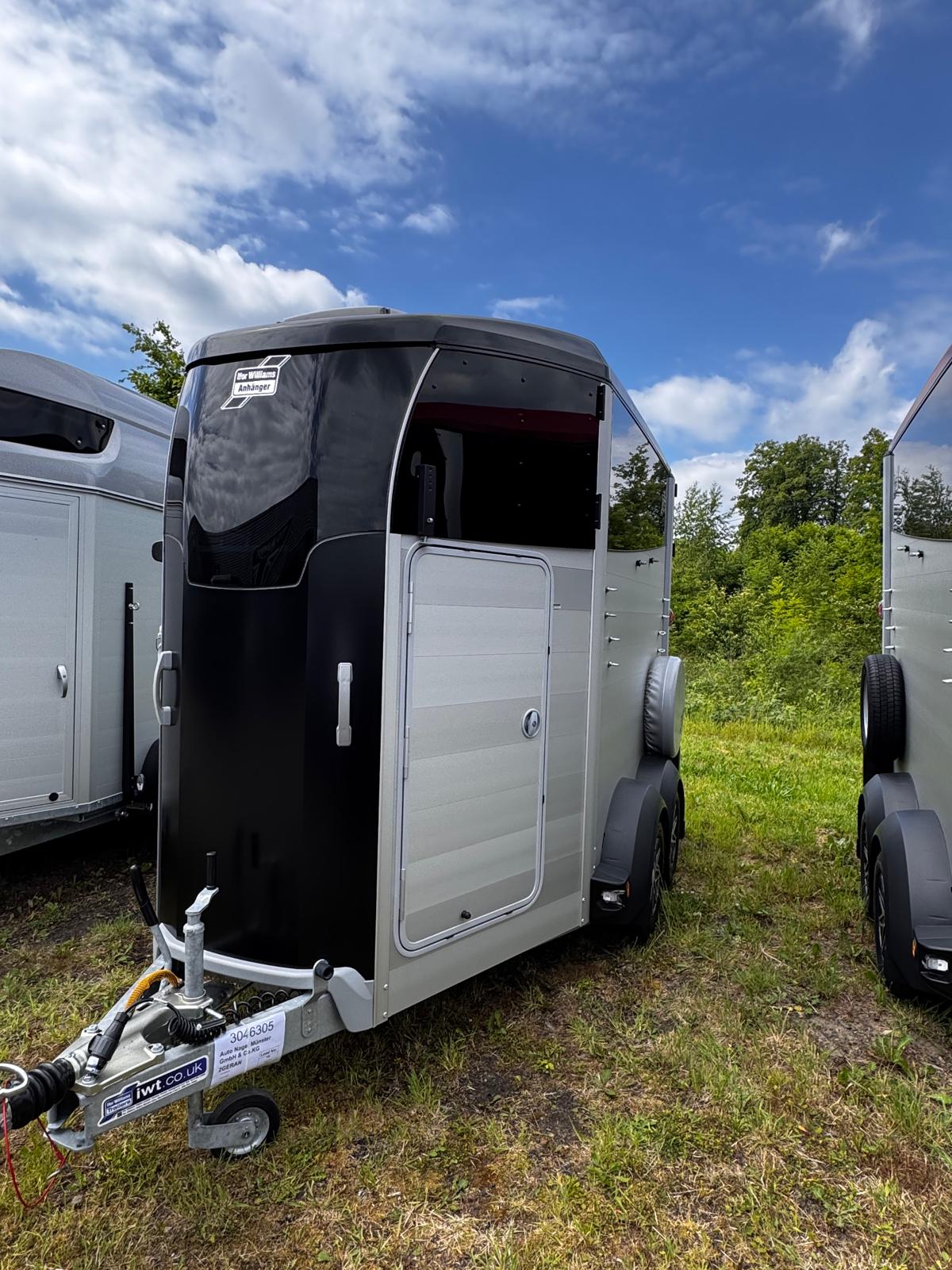 Ifor Williams Anhänger schwarz Ifor Williams Anhänger schwarz